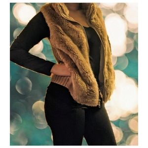 Bagatelle Beige/Camel Fitted Fur Vest